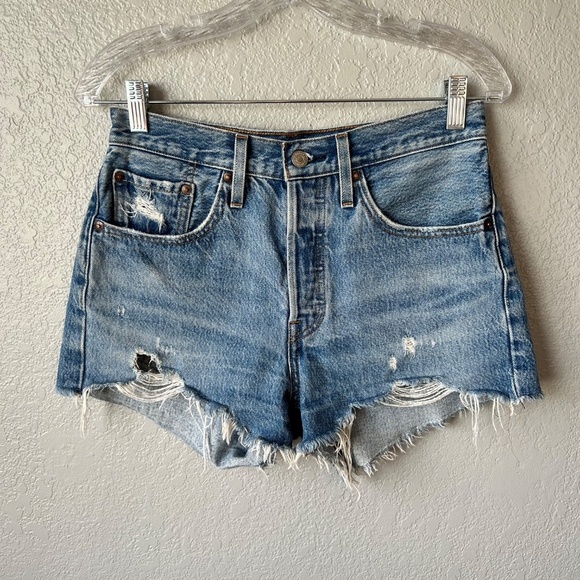 Levi’s 501 Button Cotton Cut-Off Denim Shorts Sz 26 - Picture 3 of 12